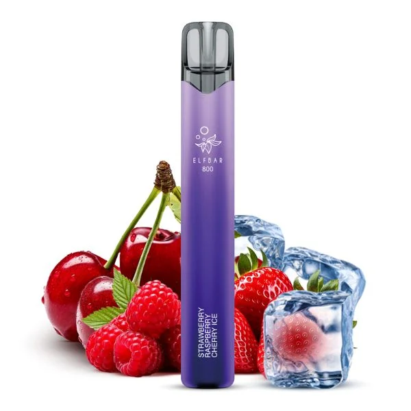 ElfBar 800 Strawberry Raspberry Cherry Ice Vape vor Erdbeeren, Himbeeren, Kirschen und Eiswürfeln.