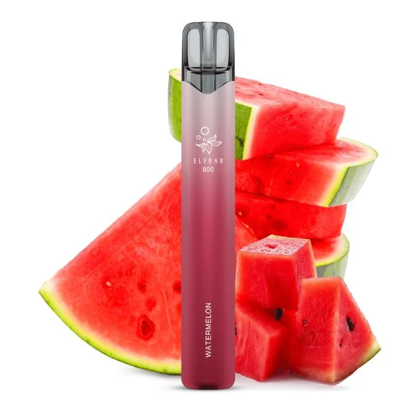 ElfBar 800 Watermelon Vape vor frischen Wassermelonenstücken.