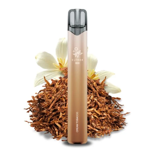 ElfBar 800 Cream Tobacco Einweg E-Zigarette vor einem Hintergrund aus Tabakblättern und Vanilleblüten