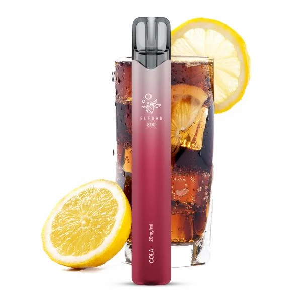 ElfBar 800 Cola Vape in rotem Design vor einem Glas Cola mit Eis und Zitronenscheiben.